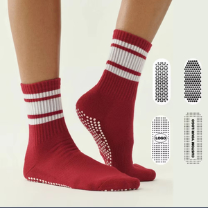 Chaussettes de yoga mi-mollet en coton antidérapantes pour femmes, respirantes, imprimées, personnalisées, pour le sport et le Pilates, vente en gros - Product Image 3