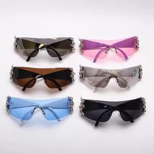 Lunettes de soleil de luxe unisexes, légères, avec verres dégradés et diamants en moissanite, confortables pour un usage quotidien - Product Image 6