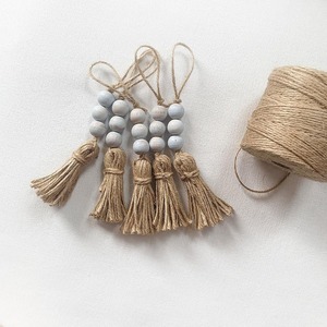 Adornos de borlas de cuentas de madera, decoración boho, cuerda de algodón natural hecha a mano, encanto rústico, estilo de granja, guirnalda colgante de pared, vacaciones - Product Image 4