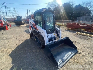 Cargadoras compactas Bobcat T450 usadas, a gasolina, con capacidad de cazo de 5.1m y bajo consumo de combustible, en venta. - Product Image 6