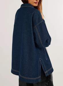 Veste en jean pour femmes, en gros, à la mode, personnalisée, respirante, surdimensionnée, légèrement délavée, à manches longues - Product Image 2