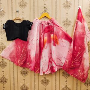 Conjunto de Lehenga Choli de poliéster hasta el suelo para niñas de Shoryam Fashion con blusa estampada y dupatta |   Ropa para fiestas de boda de Diwali - Product Image 1