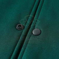 Nouvel Arrivage Vente en Gros Blouson de Baseball Universitaire Streetwear en Toile à Col Montant, Couleurs Contrastées Vert et Blanc, Motif Lettres, Hiver
