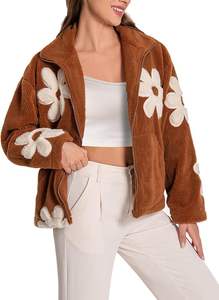 Chaqueta de Sherpa para Mujer con Cuello Camisero, 100% Poliéster, Logotipo Personalizado, Transpirable, Ligera, Forro de Poliéster, Corte Regular - Product Image 5