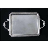 Plateau en étain antique en métal personnalisé rectangulaire servant des salades, des jus et des soupes avec poignées revêtues d'argent pour le dîner et le déjeuner Caffey