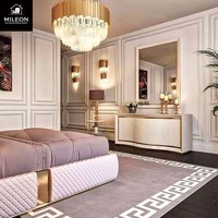 Lit double sur mesure en cuir souple de luxe haut de gamme, design contemporain, pour hôtel/villa, avec cadre de lit extra-large