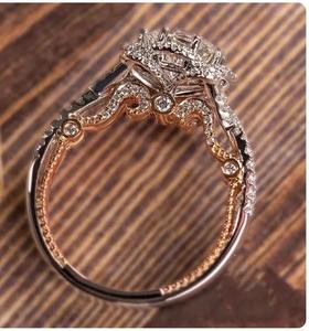 Anillo de moissanita de forma redonda blanca Hermoso anillo de plata esterlina Regalo de joyería personalizado para regalo de cumpleaños para ella - Product Image 2