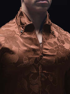 Mud Brown Floral Jacquard Cooper Collar Camisa de manga larga y resistente a las arrugas Estilo cocido ligero para Primavera/Verano - Product Image 3