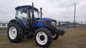 Tractor Agrícola Compacto Azul 4x4 con Capota para Trabajo de Campo de Alta Productividad - Product Image 2