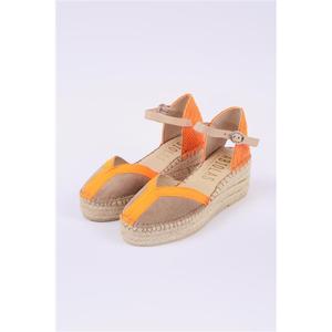 Alpargata cerrada con punta en cuña - Product Image 2