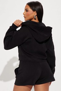 เสื้อสเวตเตอร์มีฮู้ดสำหรับผู้หญิงชุดเสื้อผ้าสองชิ้นสำหรับใส่เล่นกีฬาแบบเลือกพิมพ์ลายได้ตามต้องการ - Product Image 4