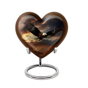 Lujosas urnas para mascotas de recuerdo de corazón de latón, proveedor mayorista de urnas de cremación en forma de corazón de latón con precios razonables 2024 - Product Image 5