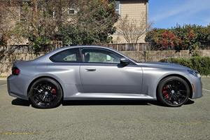 Auto Usado Confiable, BMW M2 2025, Transmisión Manual de 6 Velocidades, Motor Turbo de 6 Cilindros y 473 hp - Product Image 2