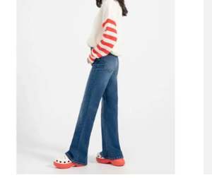 <b>Women's</b> Flare Style <b>Jeans</b> Pants Loose Straight Ripped Medium Washed Denim <b>Jeans</b> Pants <b>For</b> <b>Women</b> - Product Image 5