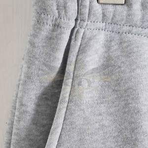 Venta caliente Ropa de entrenamiento para hombres Cómodo bolsillos de canguro Cuello con capucha Chándal Patrón sólido Diseño transpirable para adultos - Product Image 6