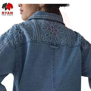 Veste en jean zippée pour femme de qualité supérieure, pour un usage décontracté et quotidien, avec un tissu doux au toucher et un design intemporel - Product Image 6