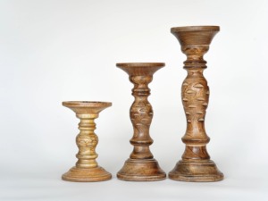 Ensemble de 3 bougeoirs en bois de qualité supérieure pour la décoration de la maison, élégant présentoir de table, accent élégant pour les intérieurs modernes - Product Image 5
