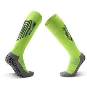 Chaussettes en coton pour hommes, couleur unie, respirantes et confortables, anti-odeur, chaussettes de sport personnalisées, vente chaude - Product Image 1
