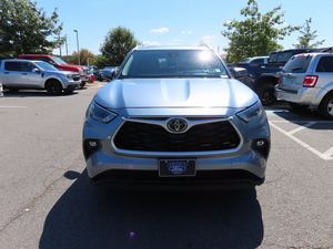 Neatly Used 2022 T-o-o-y-o-t-a Highlander XLE AWD Plus Accident Free LHD/RHD <b>Drive</b> - Product Image 2