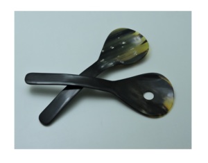 ชุดช้อนตักสลัดเขาควายธรรมชาติขัดเงางานฝีมือสไตล์สัตว์ - Product Image 6