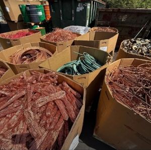 Vente en gros de déchets de fil de cuivre 99.9% 99.99% pureté haute qualité déchets de cuivre et de câbles usagés qualité supérieure prix bon marché acheter maintenant. - Product Image 2