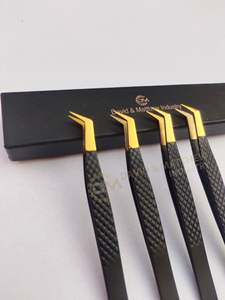 Pinzas profesionales de pestañas de acero inoxidable de alta calidad, logotipo personalizado, punta de oro negro mate, herramientas de volumen para uso de belleza - Product Image 3