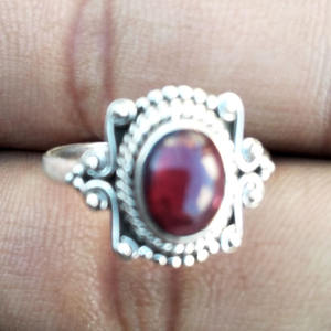 Anillo de ajuste de bisel de piedras preciosas granate para mujeres y niñas, joyería de estilo bohemio de Plata de Ley 925 hecha a medida, venta al por mayor - Product Image 3