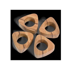 ที่ใส่แหวนผ้าเช็ดปากแบบต่อกันทำด้วยมือทำจากเรซินอินเดียและไม้ผู้ผลิตบนโต๊ะในบ้านและสวน - Product Image 2