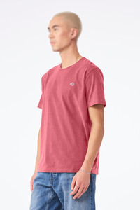 T-shirt unisexe en jersey de coton rouge, col rond, finition lavée douce, manches courtes, coupe classique, pour la production de vêtements en gros - Product Image 3