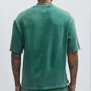 T-shirt court vert délavé personnalisé à manches courtes, coupe classique, bords bruts, épaules tombantes, couleur unie, col rond - Product Image 3