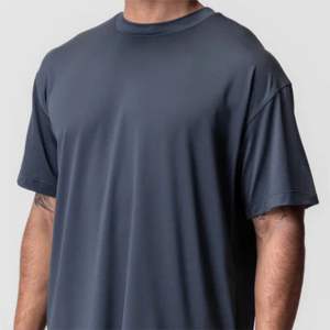 Camiseta de entrenamiento de gran tamaño azul, camiseta de gimnasio de rendimiento, camiseta de entrenamiento atlético Boxy Fit de secado rápido que absorbe el sudor, antimicrobiano - Product Image 6