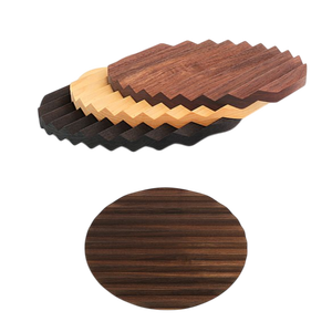 Posavasos de madera personalizados, posavasos de madera de estilo europeo, posavasos grabados personalizados para bodas y compromisos - Product Image 3