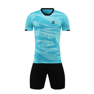2025 maillot de football pour hommes à manches courtes bon prix ensemble uniforme vente entière vêtements de football pour jeunes - Product Image 5