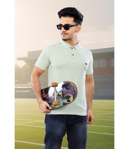 Camiseta de cuello de media manga estilo Polo Premium para hombre hecha con tela amigable con la piel de la India - Product Image 2