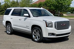 GMC Yukon Denali 4x4 Plus 2016 d'occasion en excellent état, sans accident, conduite à gauche/droite - Product Image 5