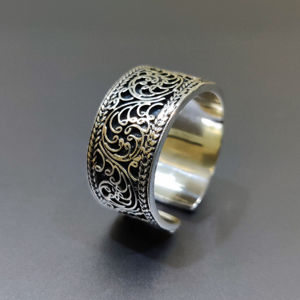 Stylish 9.5 Grams <b>Plain</b> Silver <b>Ring</b> Fashionable Modern Inlay Gold Plating Stainless Steel Material Chain Pattern Gift Accessory - Product Image 1