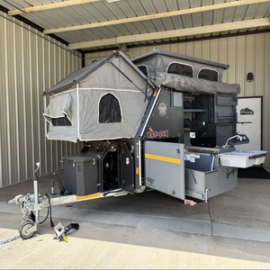 Caravane compacte tout-terrain hybride Conqueror UEV 440 Style 4x4 pour expéditions et voyages hors réseau à vendre - Product Image 2