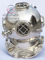 Casque de plongée sous-marine moderne en fer électroplaqué, décoration d'intérieur sur le thème de la mer profonde pour Halloween, fait main, haute qualité, 7 kg, Tanishka