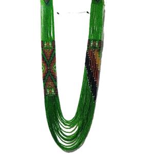 Collier artisanal en perles avec motif tribal en diamant vert, brins superposés, bijoux ethniques, mode artisanale pour femmes, cadeau - Product Image 1
