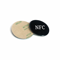 Étiquettes RFID rondes Dia25mm NTAG216 888 octets 13,56 MHz ISO/IEC 14443A anti-métal NFC
