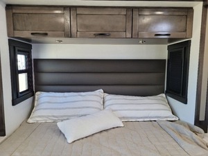 Autocaravana E-N-T-E-G-R-A VISION XL 31UL Modelo 2026 Lista para la Venta - Product Image 2