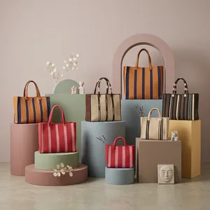Sac fourre-tout personnalisé en paille de raphia tressé à la main pour femme, sac à bandoulière à fermeture ouverte, grande capacité, en polyester, pour voyage et shopping - Product Image 2