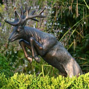 รูปปั้นกวางบรอนซ์สีทองแดง ราคาขายส่ง ของตกแต่งโบราณ รูปปั้นกวางเรนเดียร์ สำหรับบ้านไร่และอุปกรณ์สวน - Product Image 1