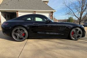 MERCEDES-AMG GT C Coupé 2019 MÁS VENDIDO ~5,700 Millas, V8 Biturbo, Dirección en el Eje Trasero, Sin Modificar - Product Image 2