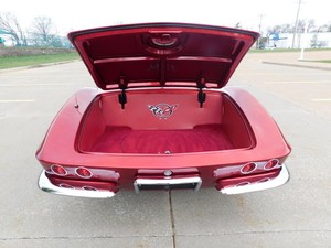 เบสท์บาย 1961 เชฟโรเลต คอร์เวทท์ เบาะหนัง สีแดงและสีขาว ภายในสีแดงและสีขาว เกียร์อัตโนมัติ - Product Image 5