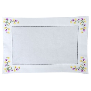 เสื่อรองเย็บปักถักร้อยผ้าลินินสีขาวสำหรับตกแต่งโต๊ะ,เสื่อรองจานปักลายดอกไม้น่ารักแบบสั่งตัดสำหรับบ้านร้านอาหาร - Product Image 1