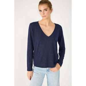 Blusa con adornos de piedras - Product Image 1