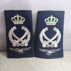 Parches de Hombro Originales del Grado de Marejardín de la Fuerza Aérea Jordana, Par de Parches de Hombro Suaves de Grado Raro, Epaulettes de Servicios Marinos, Dorados - Product Image 1