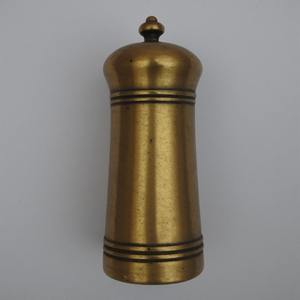 Molinillo de sal y pimienta de madera decorativo con acabado de pátina ennegrecida Trabajo artesanal Diseñado para interiores de comedor y funcional - Product Image 6