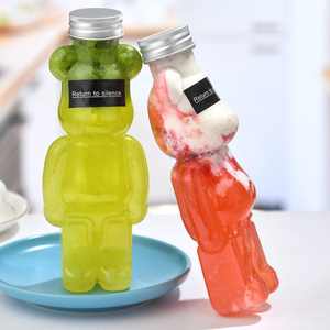 Échantillon gratuit de bouteille de boisson en plastique PET en forme de Bearbrick avec bouchon en aluminium pour le thé au lait et les jus de fruits de plusieurs tailles pour un usage domestique - Product Image 2
